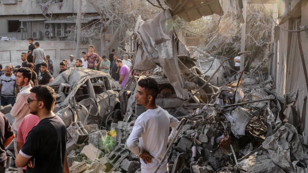 İsrail saldırılarına devam ediyor: Gazze'den acı görüntüler... 15